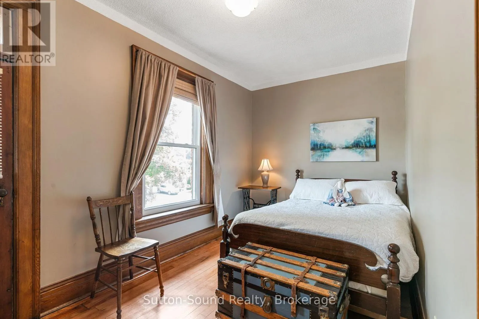 1304 4TH AVENUE W