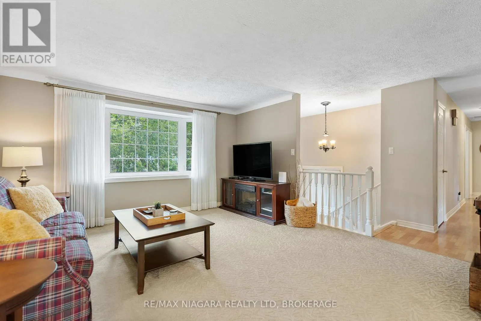 6841 DELLPARK DRIVE