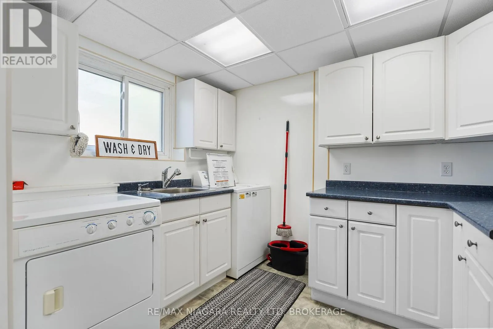 6841 DELLPARK DRIVE