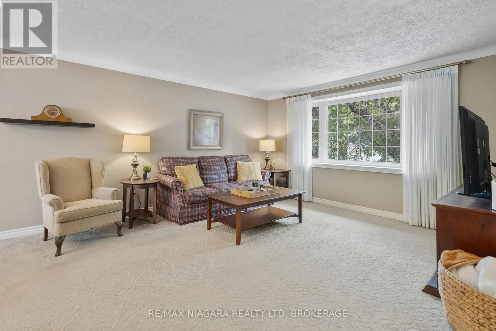 6841 DELLPARK DRIVE
