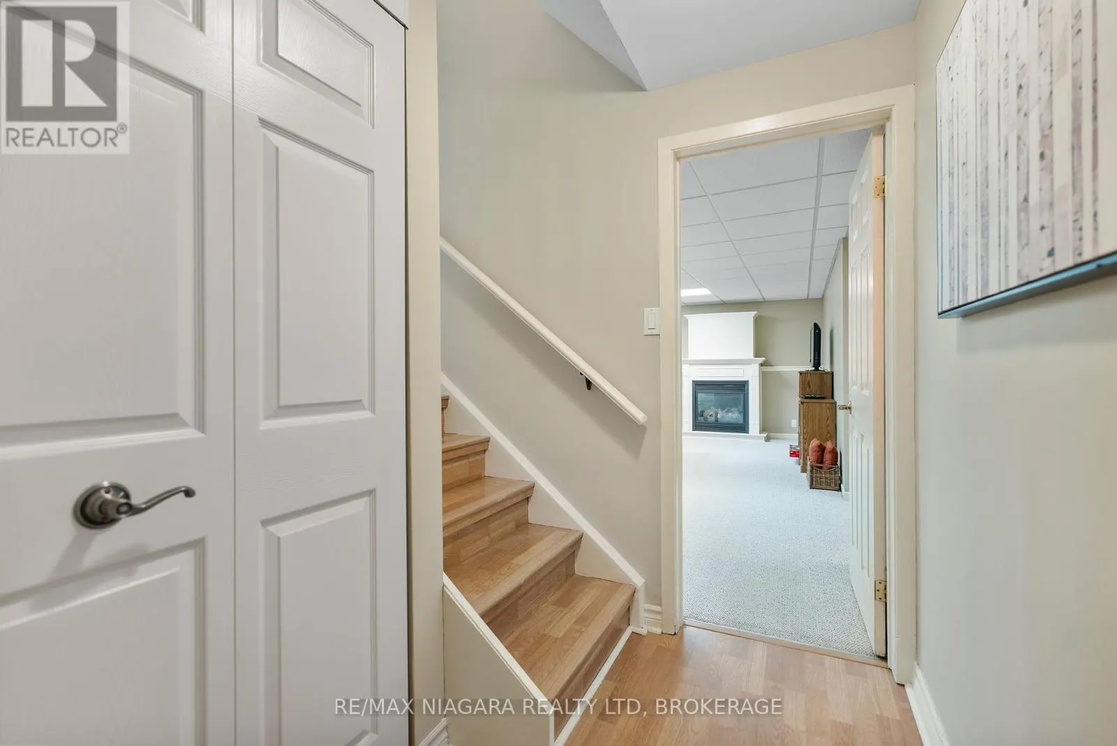6841 DELLPARK DRIVE