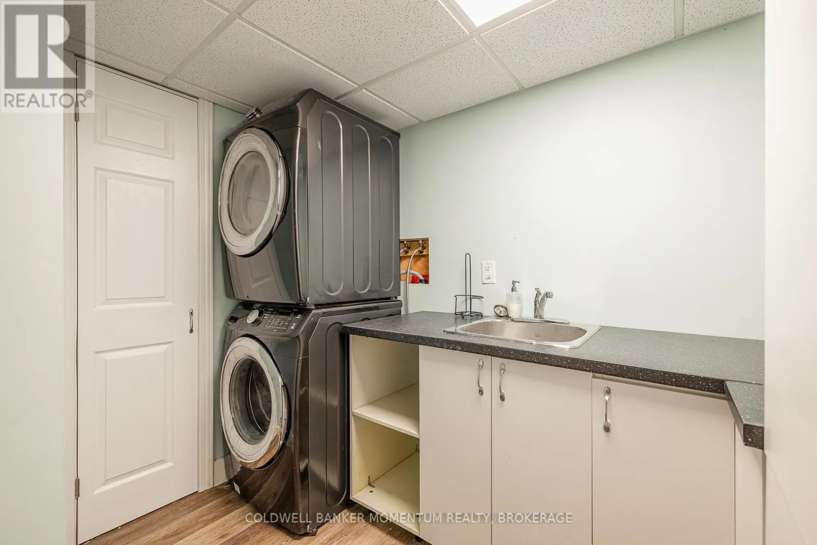 348 CAMBRIDGE ROAD W