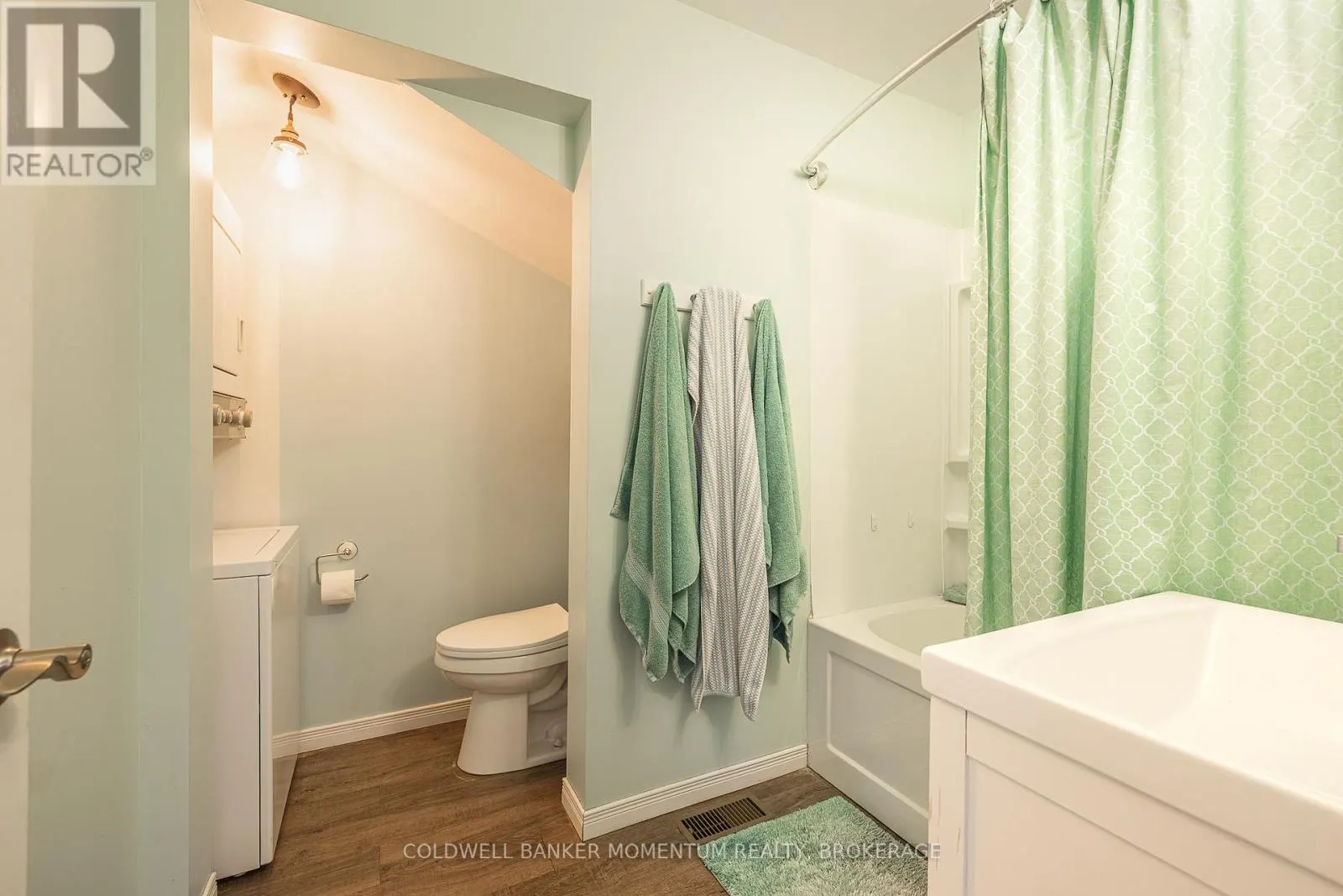 348 CAMBRIDGE ROAD W