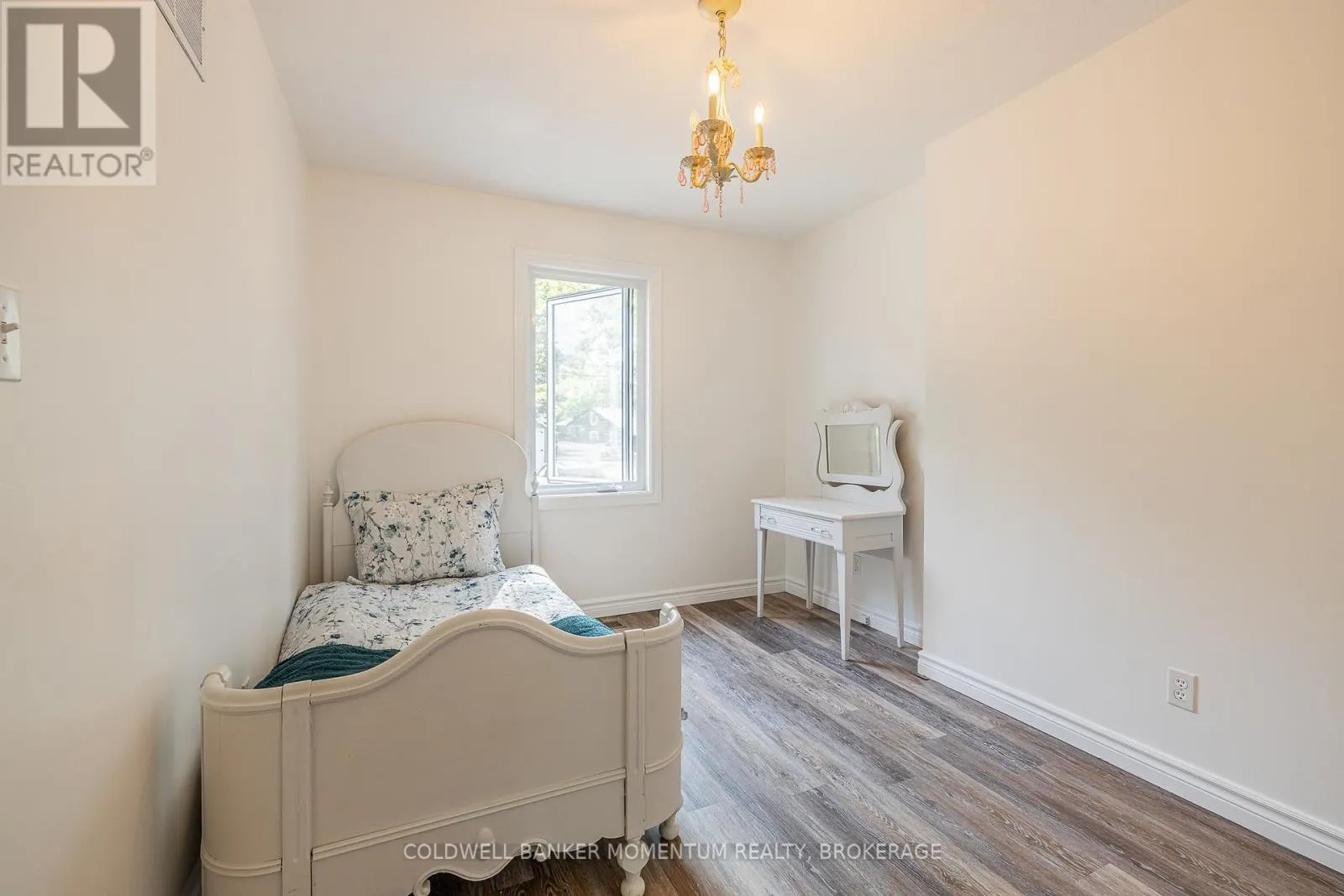 348 CAMBRIDGE ROAD W