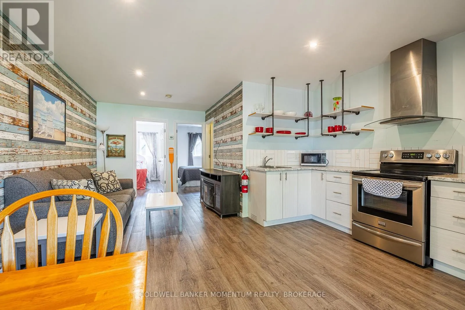 348 CAMBRIDGE ROAD W
