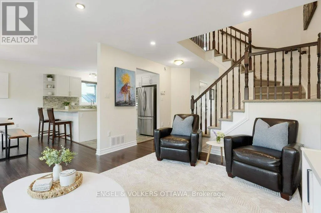 124 ABBEY CRESCENT