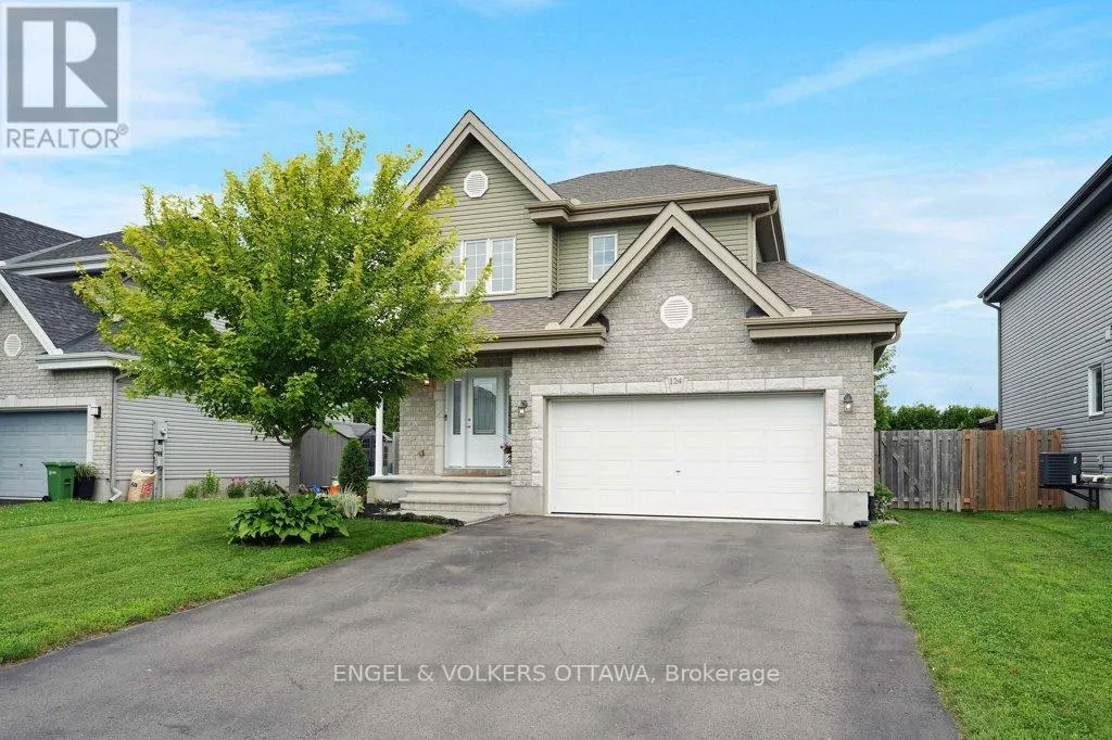 124 ABBEY CRESCENT