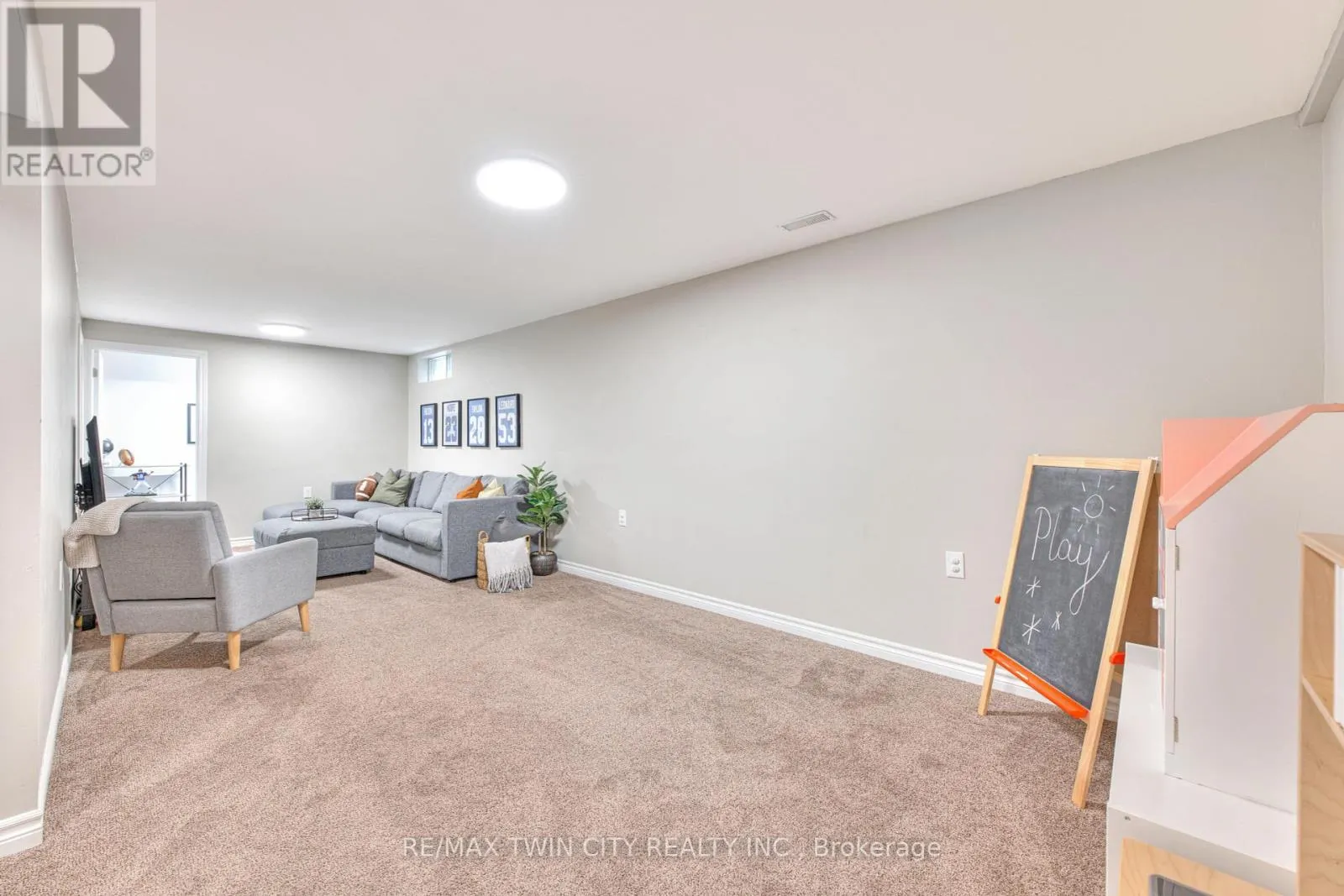 41 RISTAU CRESCENT