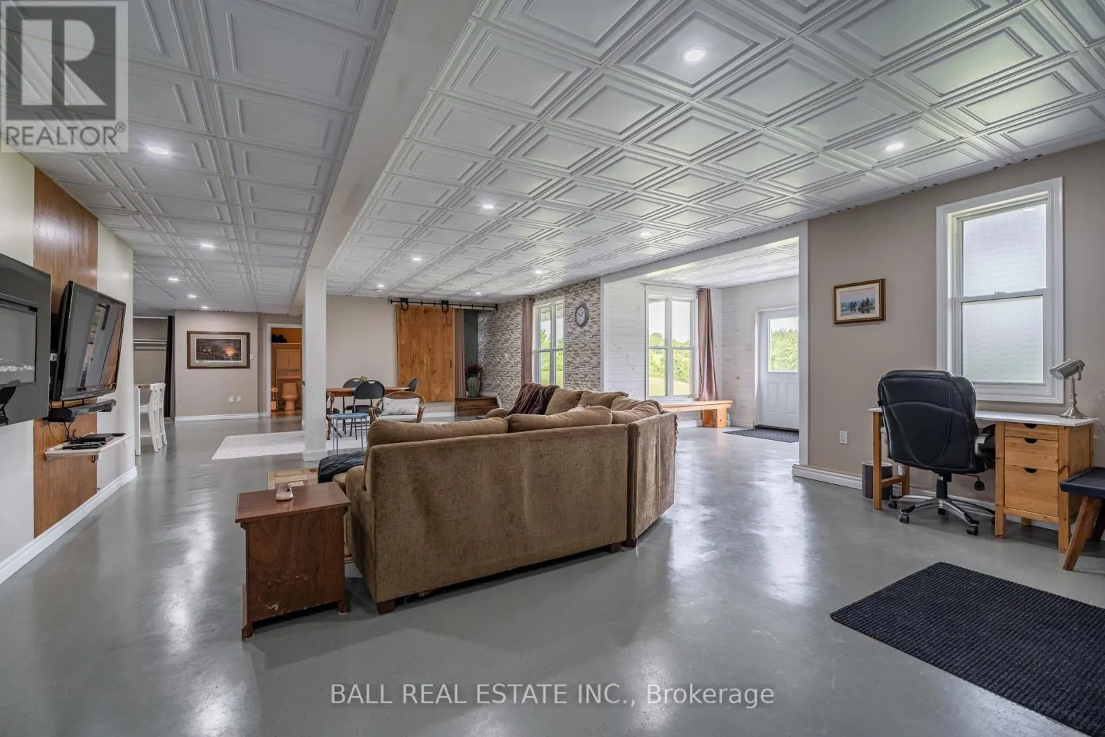 2120 DEER BAY ROAD