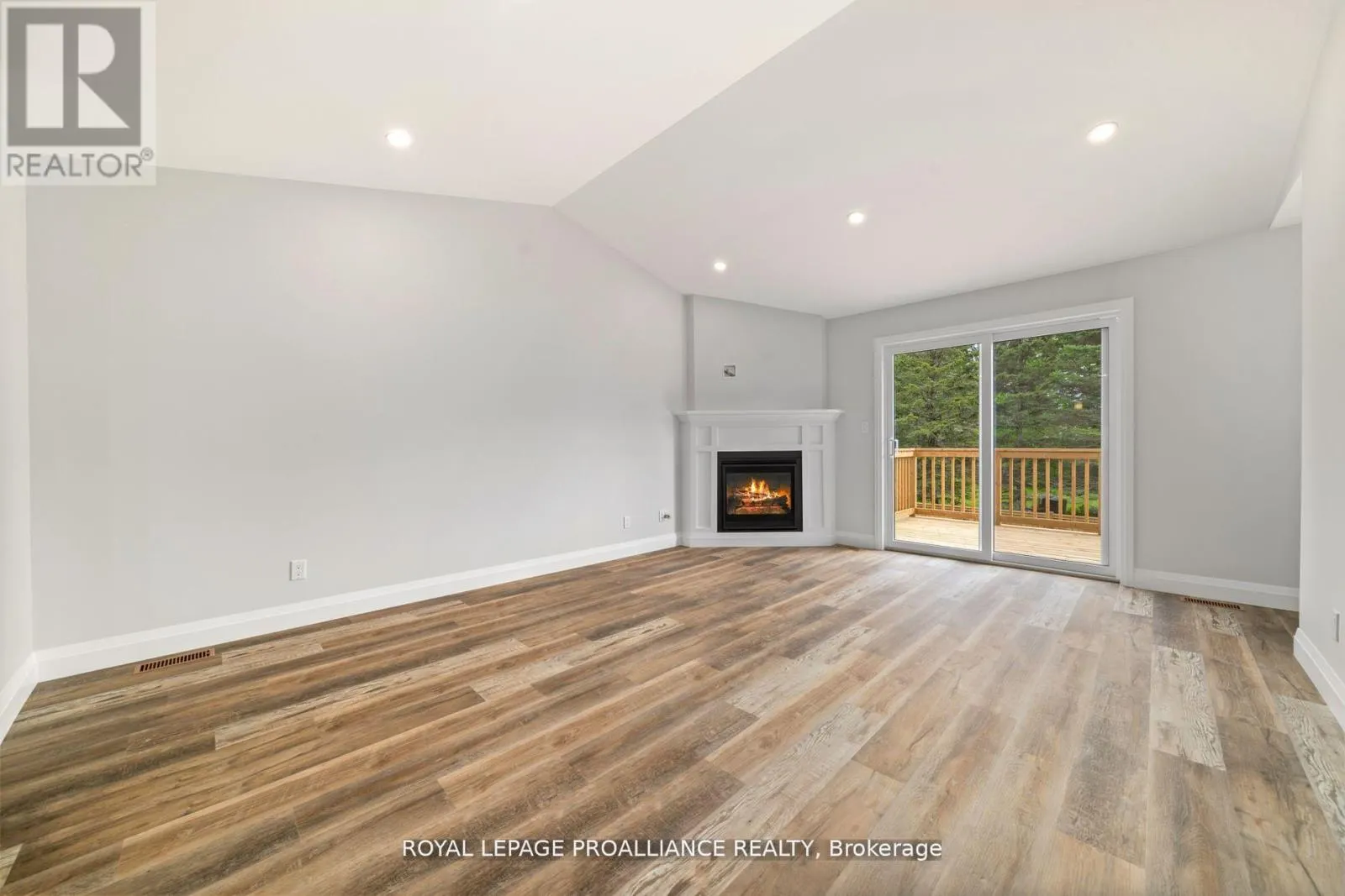27 CLAYTON JOHN AVENUE