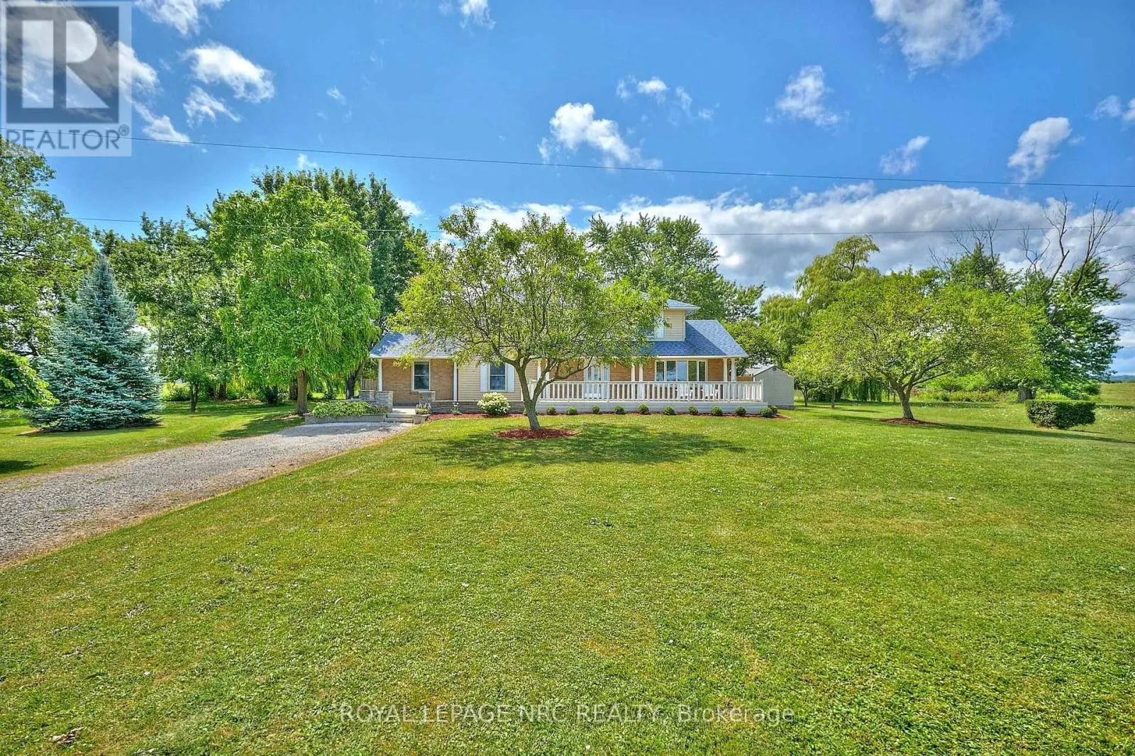 4040 LAKESHORE ROAD