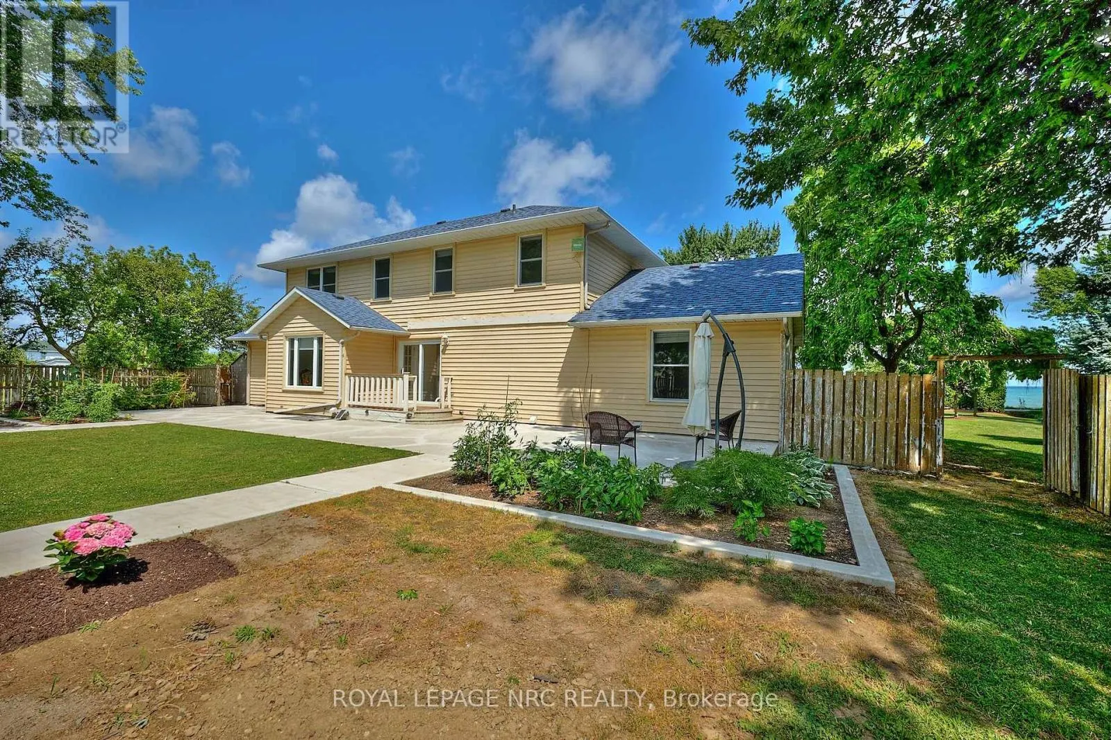 4040 LAKESHORE ROAD