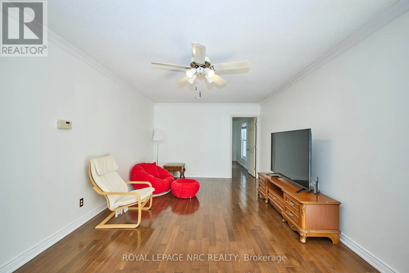 4040 LAKESHORE ROAD