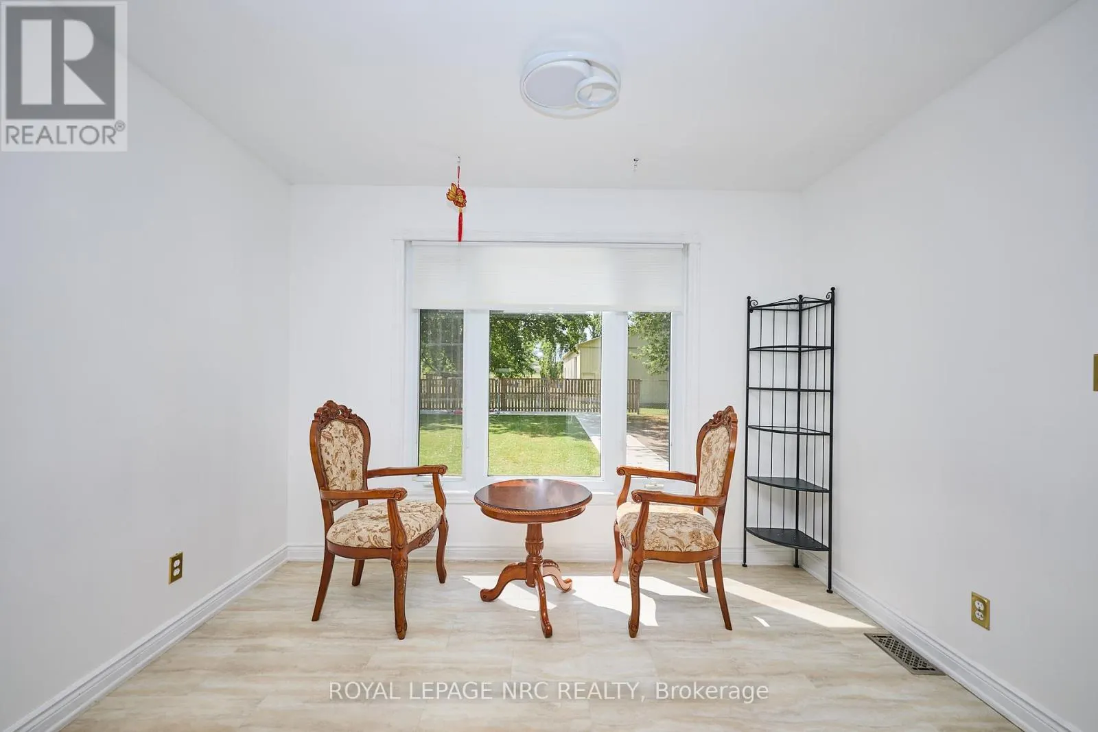 4040 LAKESHORE ROAD