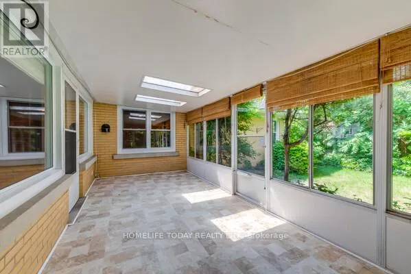182 FORSYTH DRIVE