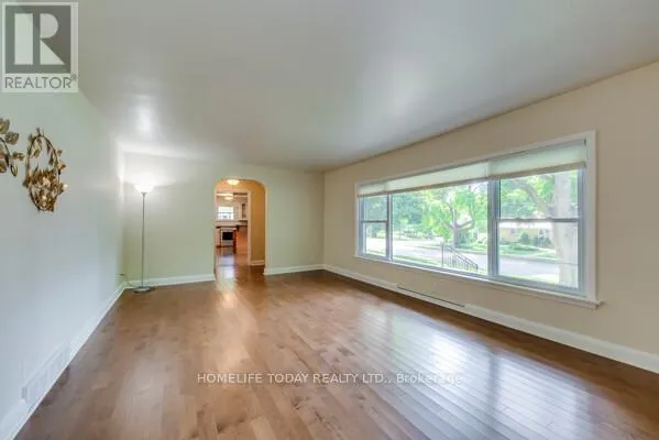 182 FORSYTH DRIVE