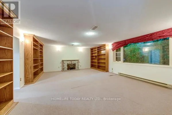 182 FORSYTH DRIVE