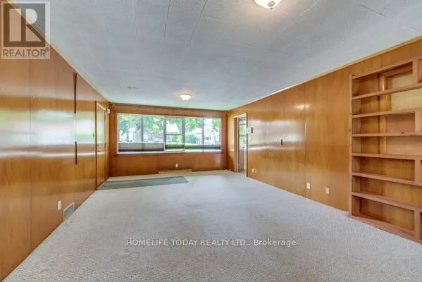182 FORSYTH DRIVE