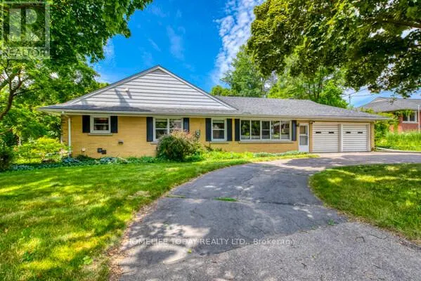 182 FORSYTH DRIVE