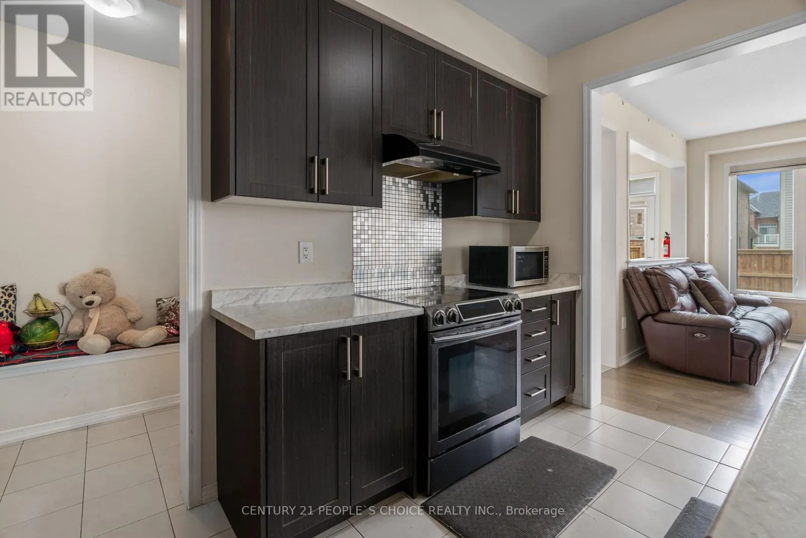 8670 CHICKORY TRAIL