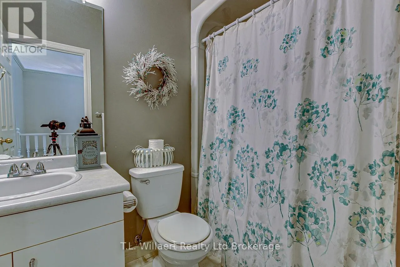UNIT 4 - 7-105 KING STREET N, #Unit 4