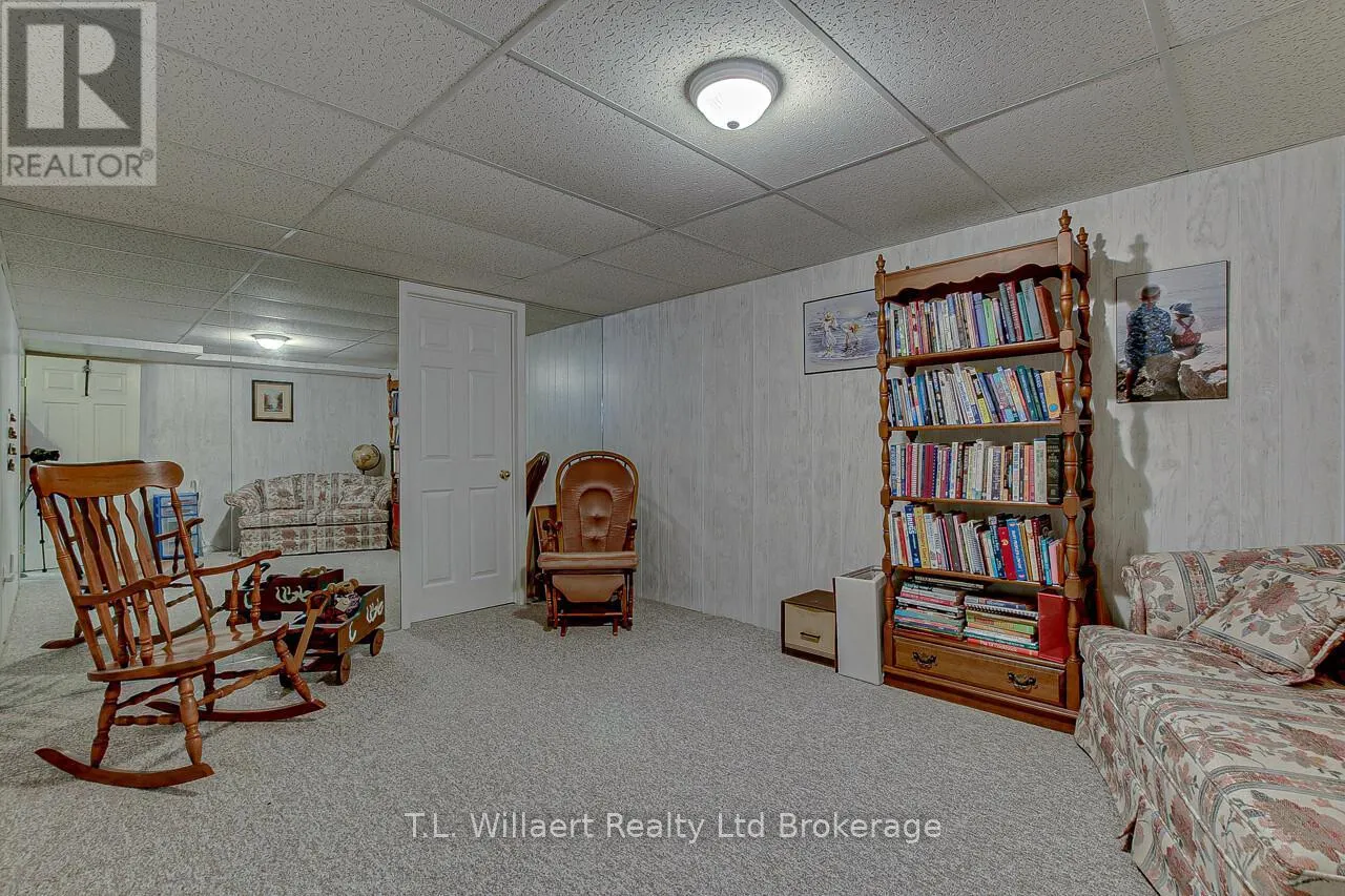 UNIT 4 - 7-105 KING STREET N, #Unit 4