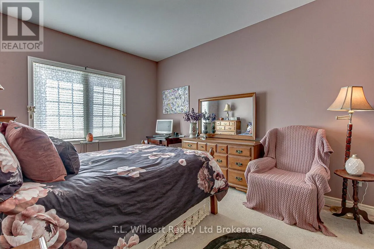 UNIT 4 - 7-105 KING STREET N, #Unit 4