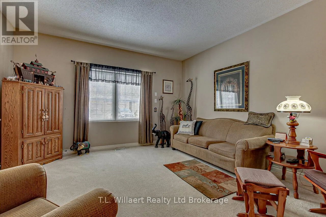 UNIT 4 - 7-105 KING STREET N, #Unit 4