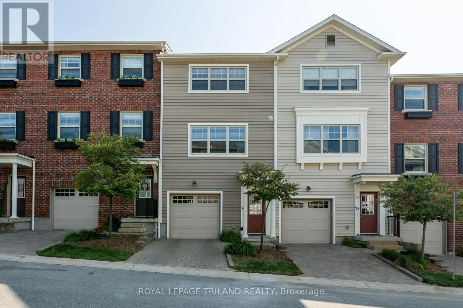 80 - 1850 BEAVERBROOK AVENUE, #80