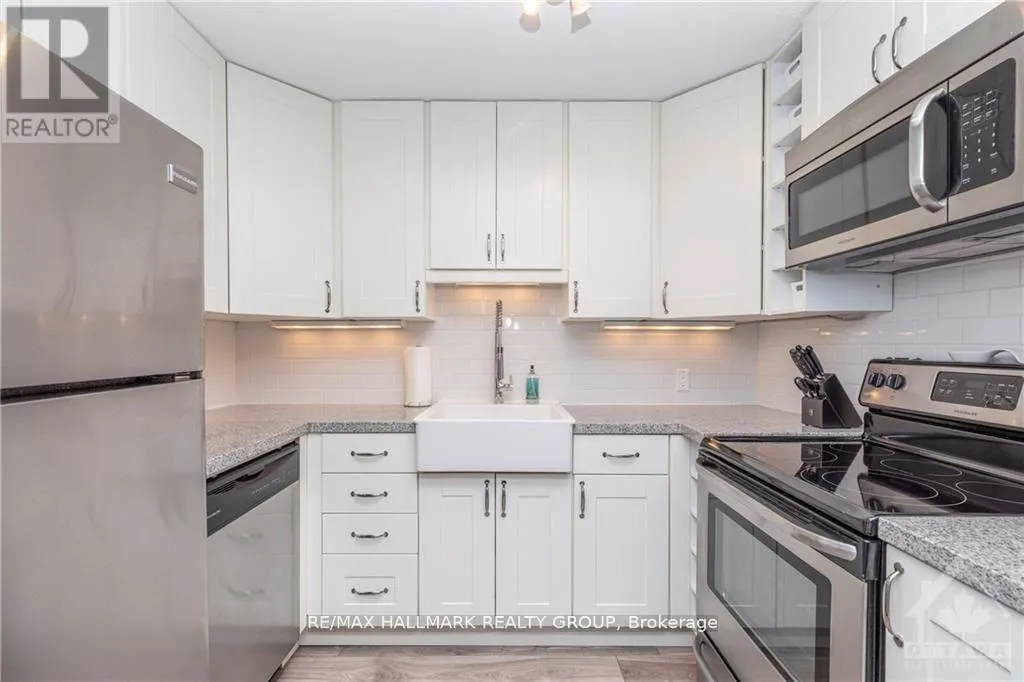 205 - 475 LAURIER STREET W