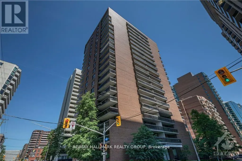 205 - 475 LAURIER STREET W