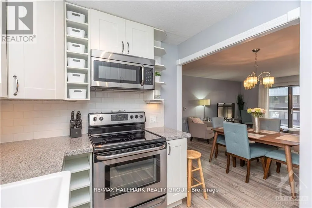 205 - 475 LAURIER STREET W