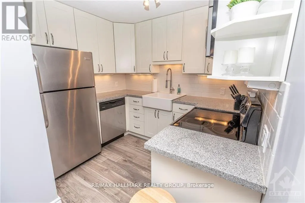 205 - 475 LAURIER STREET W