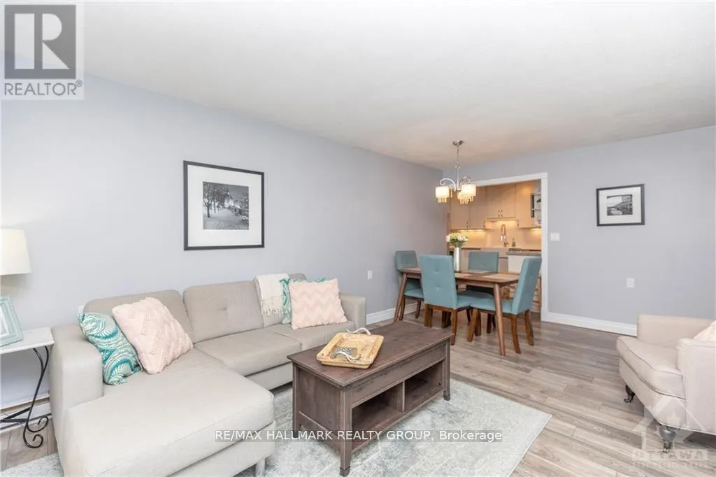 205 - 475 LAURIER STREET W