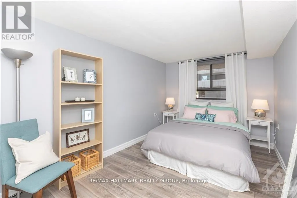 205 - 475 LAURIER STREET W