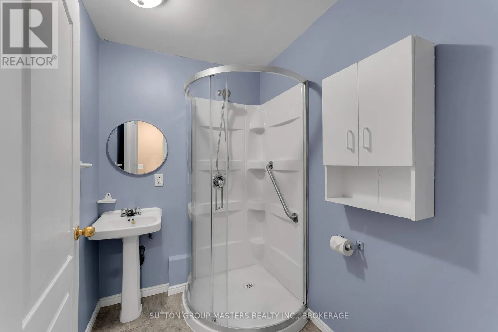 1049 WATERBURY CRESCENT