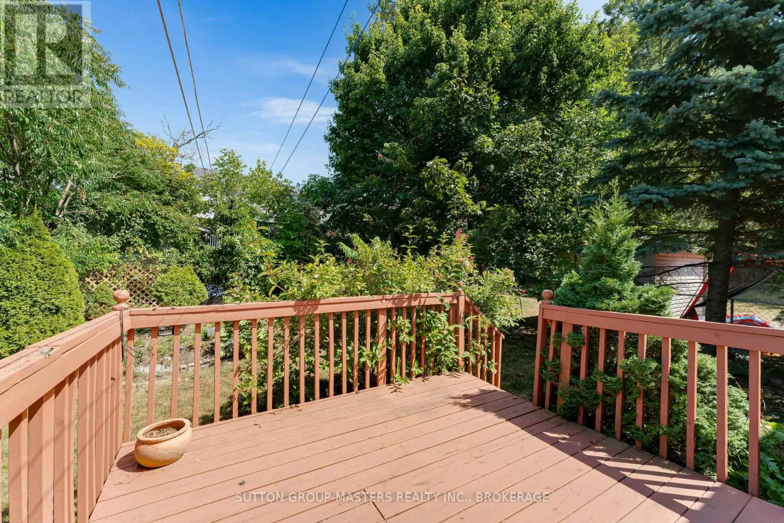 1049 WATERBURY CRESCENT