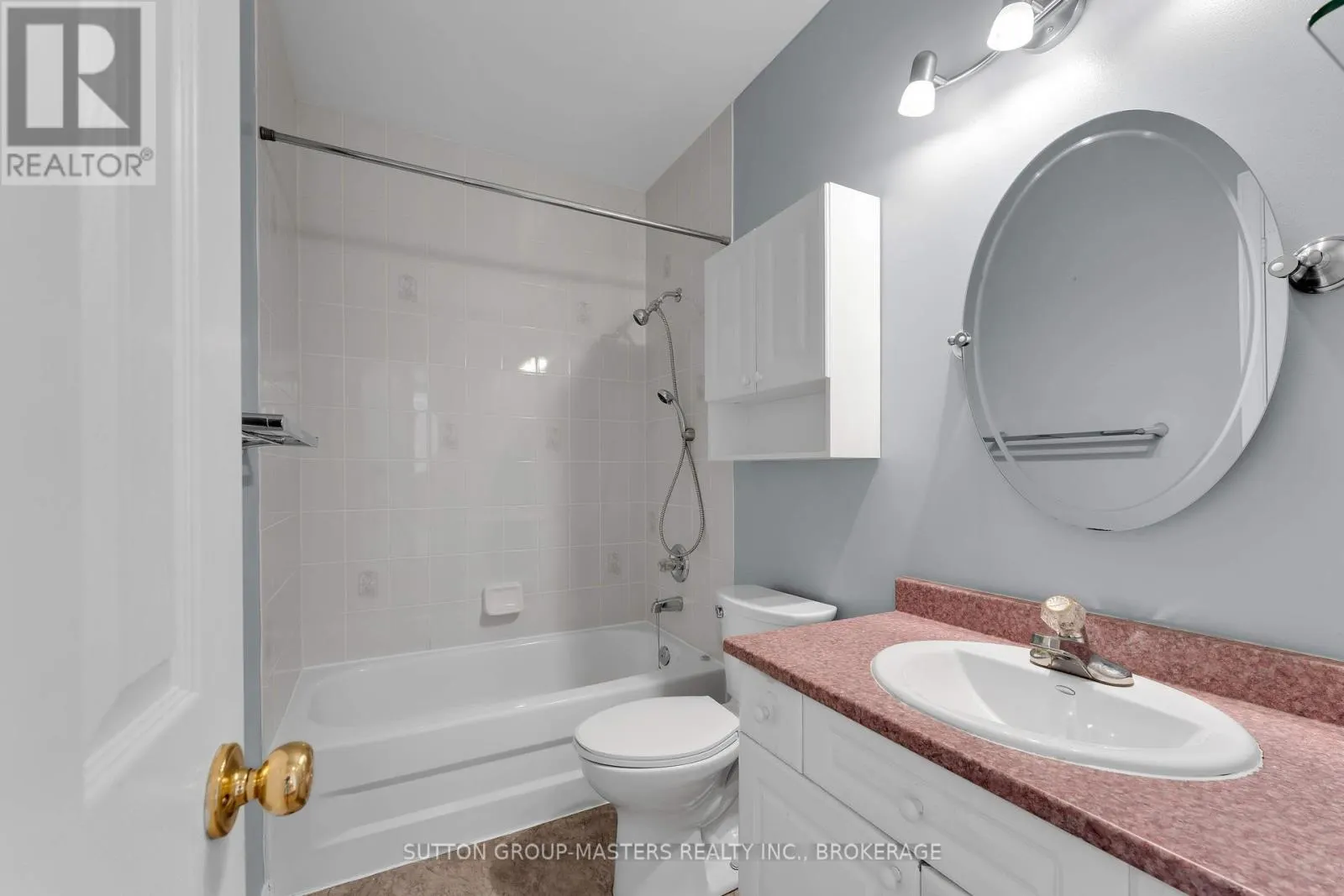 1049 WATERBURY CRESCENT