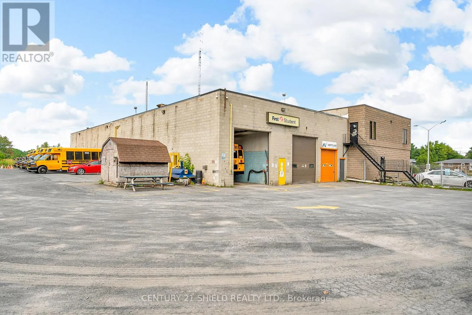 120 TOLLGATE STREET W