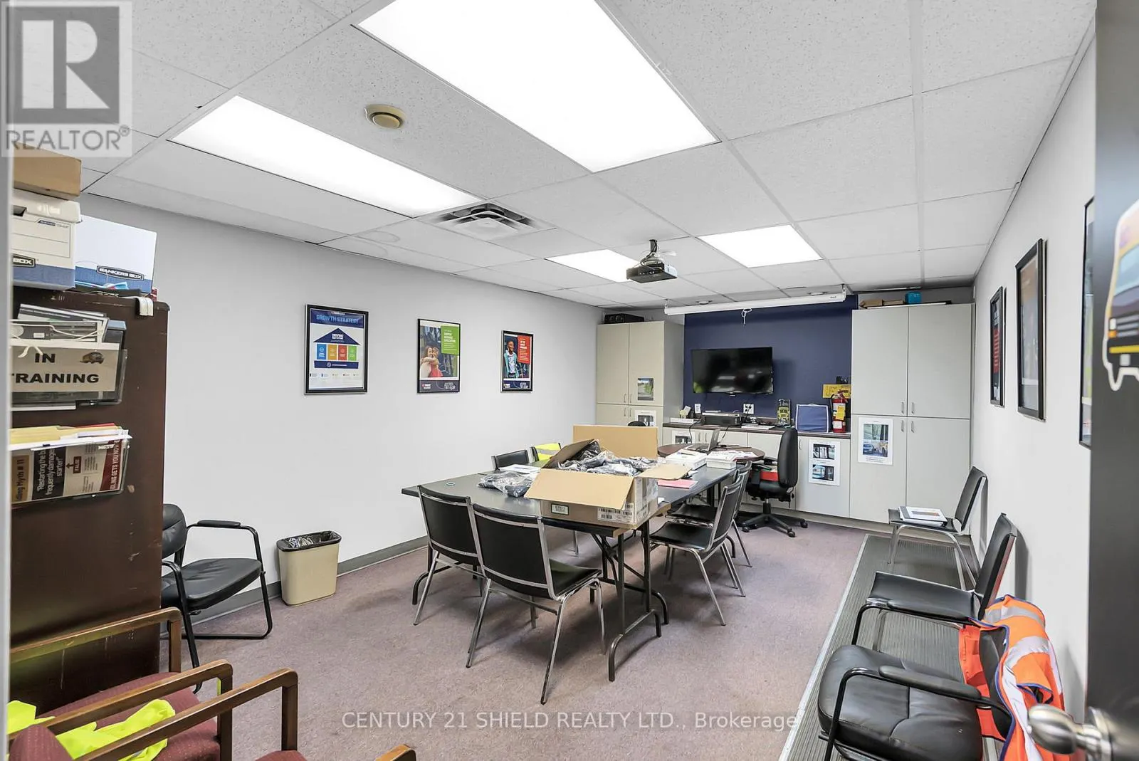 120 TOLLGATE STREET W