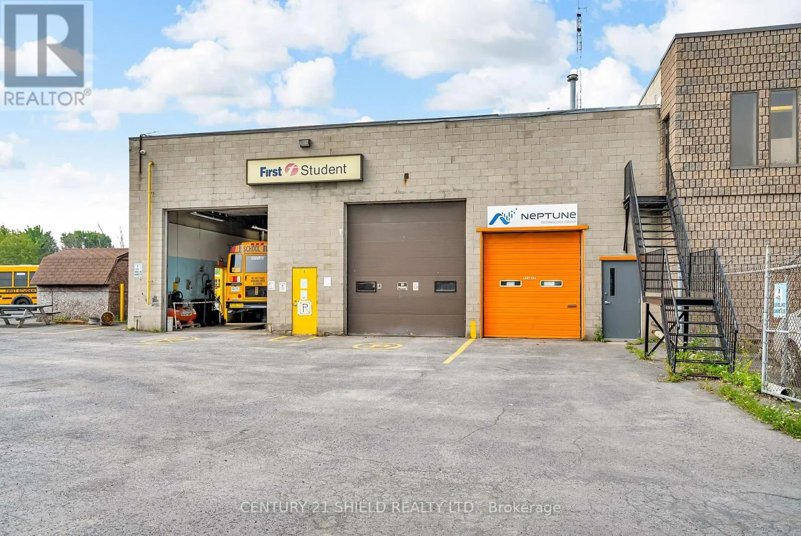 120 TOLLGATE STREET W