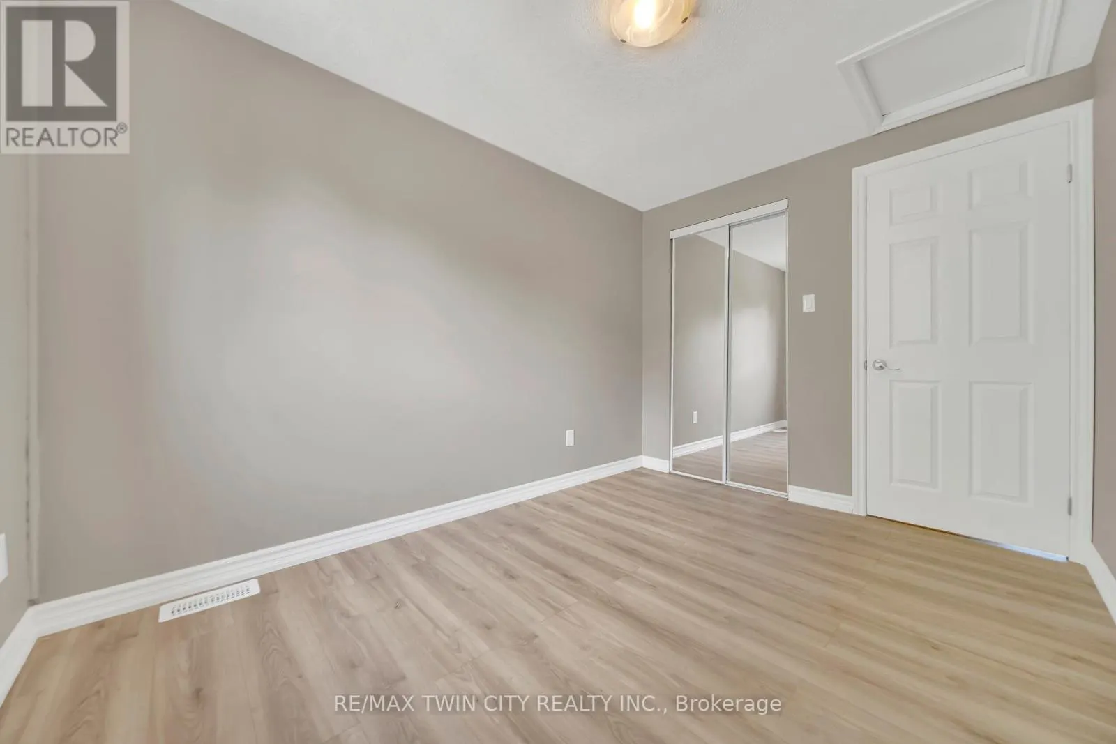 28 UXBRIDGE CRESCENT