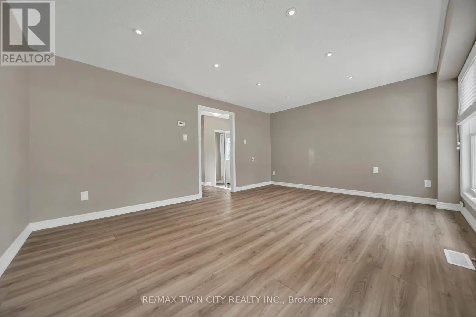 28 UXBRIDGE CRESCENT
