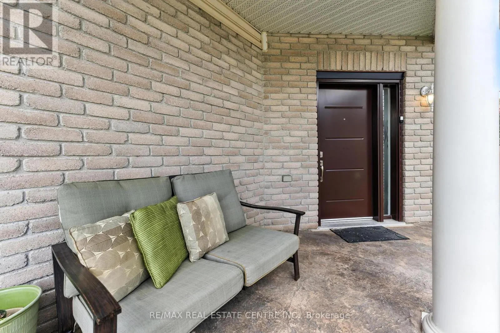 63 WAFFLER CRESCENT