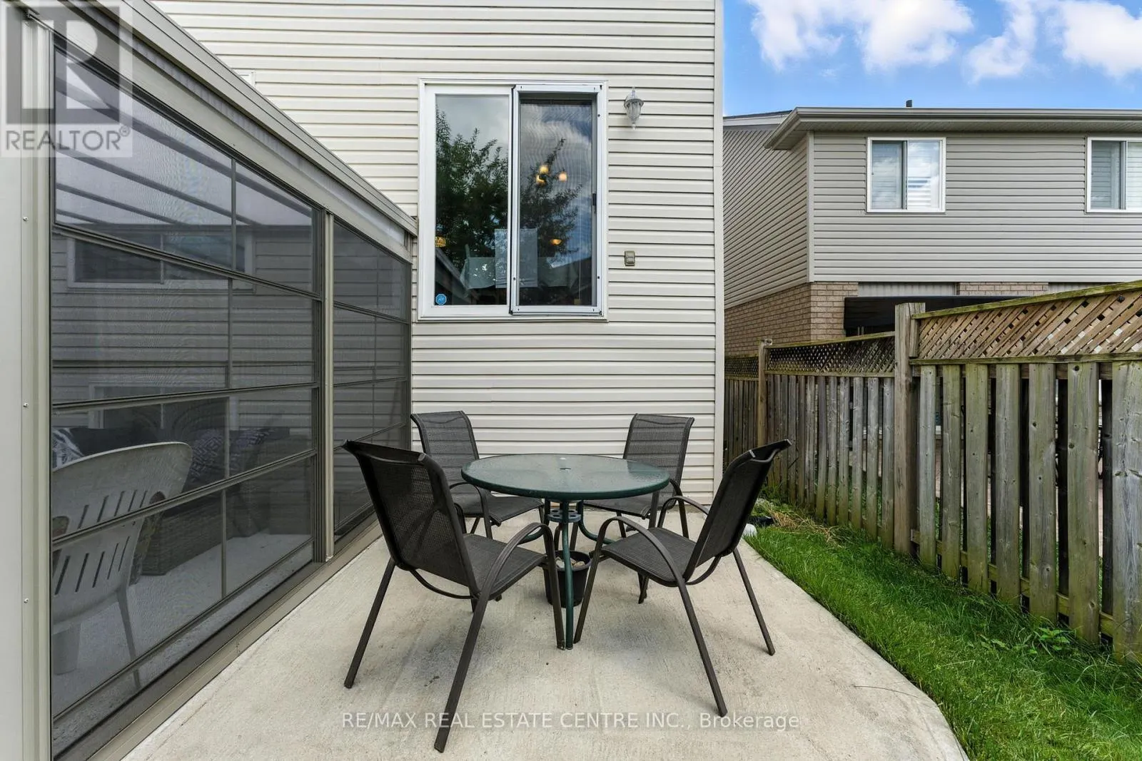 63 WAFFLER CRESCENT