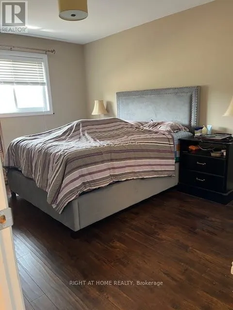 2097 SANDSTONE CRESCENT