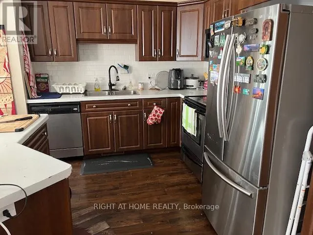 2097 SANDSTONE CRESCENT