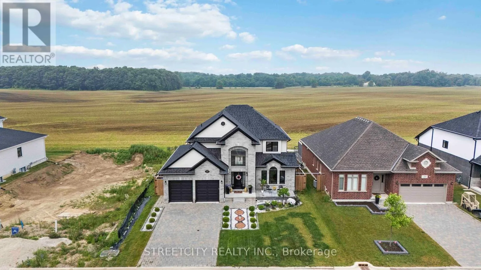 53 ARROWWOOD PATH