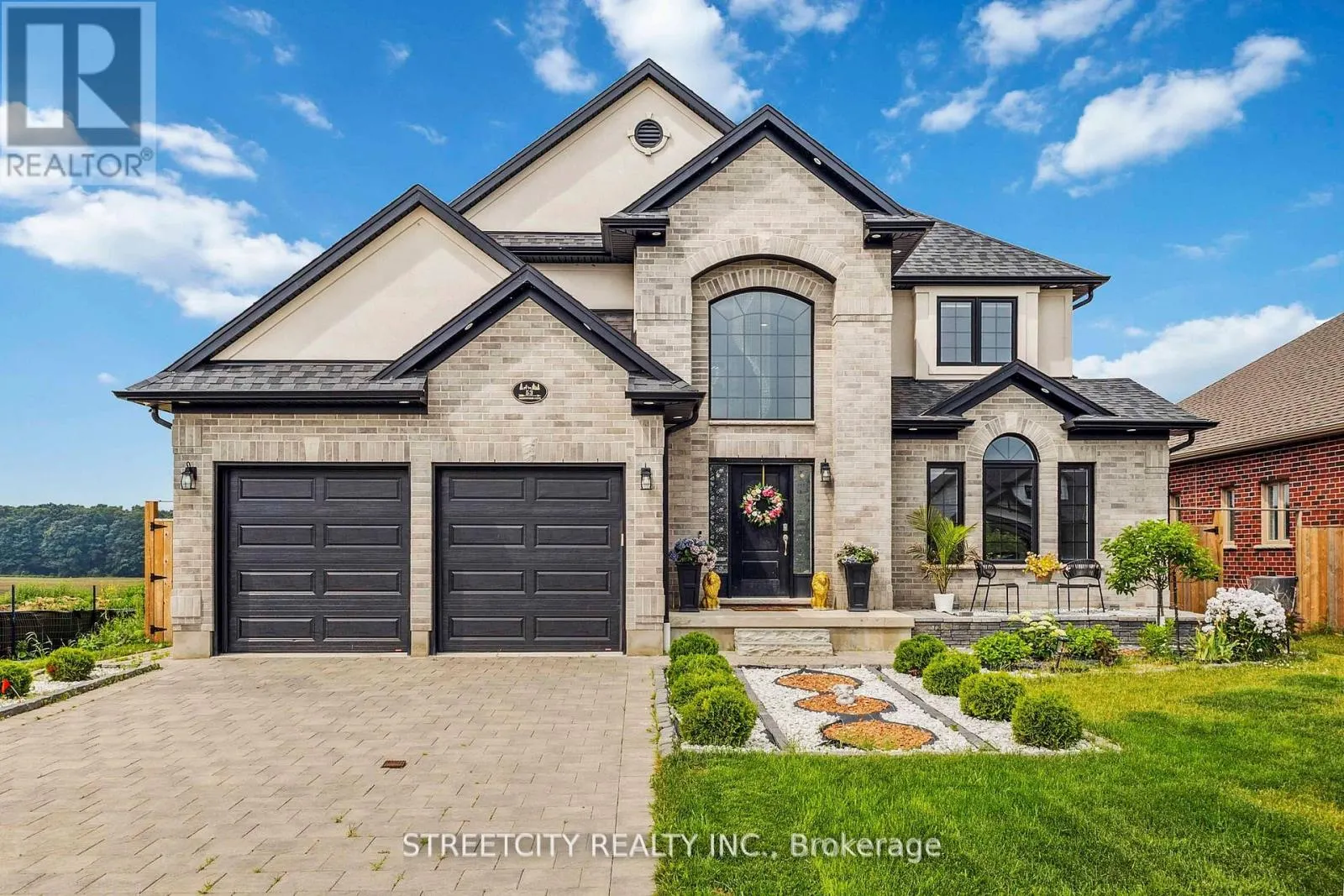 53 ARROWWOOD PATH