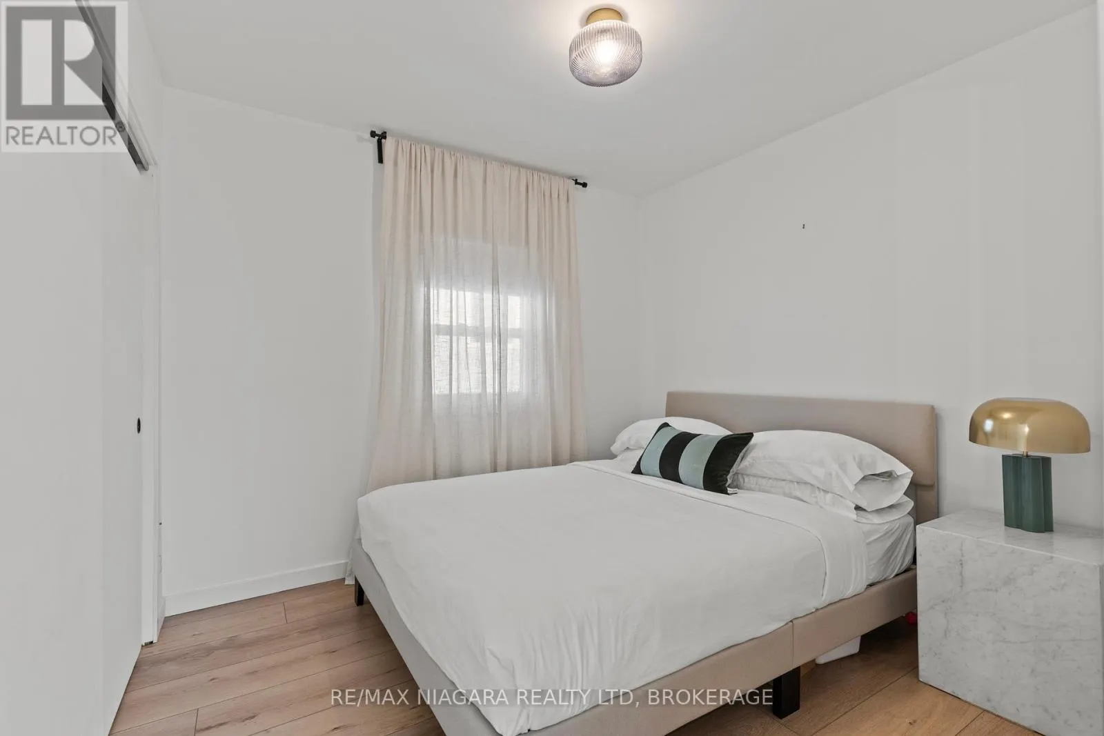 9 SHELLEY AVENUE
